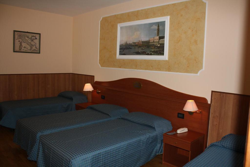 Hotel Belfiore Salzano Oda fotoğraf